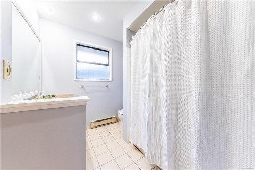 3521 Fairview Dr, Nanaimo, BC 