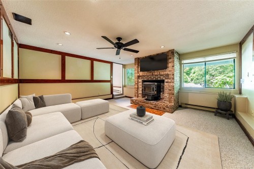 3521 Fairview Dr, Nanaimo, BC 