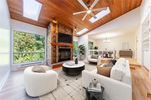 3521 Fairview Dr, Nanaimo, BC 