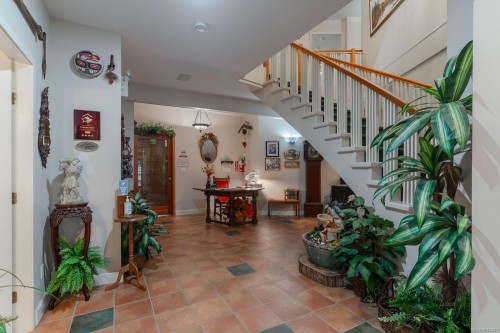 5895 River Rd, Port Alberni, BC 