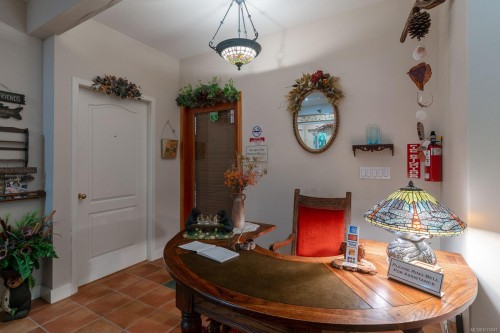 5895 River Rd, Port Alberni, BC 