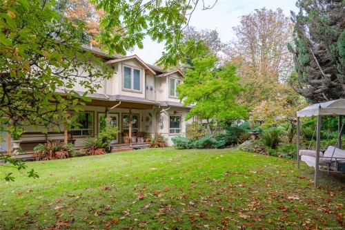 5895 River Rd, Port Alberni, BC 