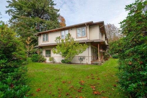 5895 River Rd, Port Alberni, BC 