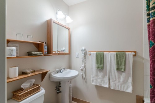 5895 River Rd, Port Alberni, BC 