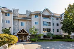 103-980 Glenwood Avenue  Kelowna, BC V1Y 9P1