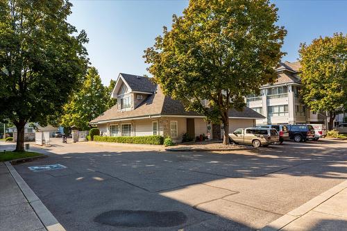 103-980 Glenwood Avenue, Kelowna, BC - Outdoor