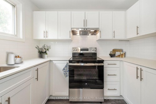 76 Woodman Drive N, Hamilton, ON - Indoor Photo Showing Kitchen
