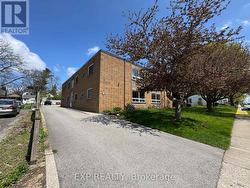 3 - 6049 CULP STREET  Niagara Falls, ON L2G 2B6