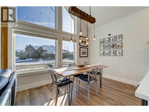 1643 Koocanusa Lake Drive, Lake Koocanusa, BC - Indoor Photo Showing Dining Room