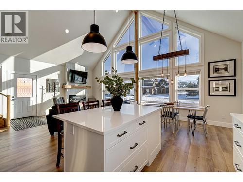 1643 Koocanusa Lake Drive, Lake Koocanusa, BC - Indoor