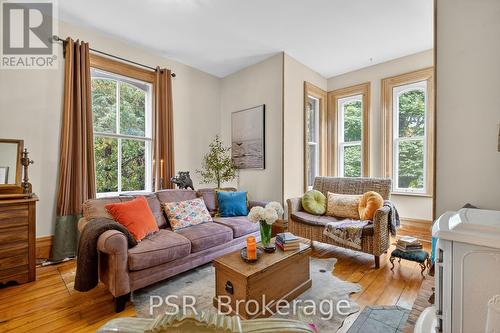 14700 Creditview Road, Caledon (Cheltenham), ON - Indoor Photo Showing Living Room