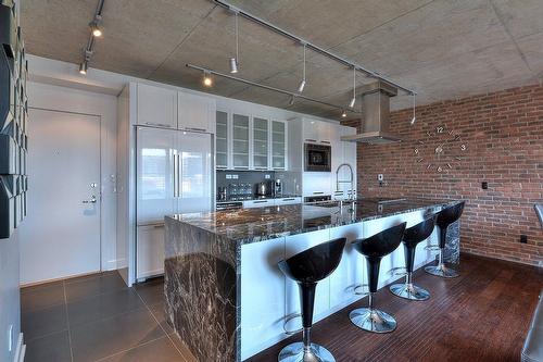 Kitchen - 703-288 Rue Ann, Montréal (Le Sud-Ouest), QC - Indoor Photo Showing Kitchen With Upgraded Kitchen