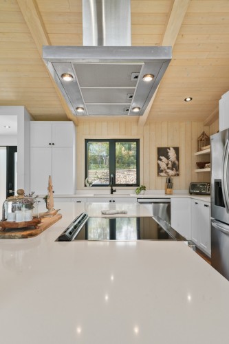 Cuisine - 31 Ch. De L'Altitude, Saint-Côme, QC - Indoor Photo Showing Kitchen With Upgraded Kitchen
