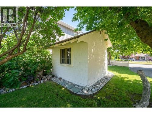 19235 Lakeshore Drive N, Summerland, BC - Outdoor