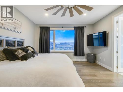 761 Highpointe Lane, Kelowna, BC - Indoor Photo Showing Bedroom