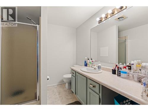 3901 32 Avenue Unit# 318, Vernon, BC - Indoor Photo Showing Bathroom