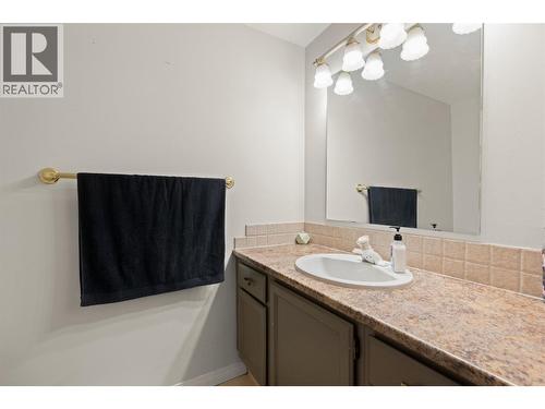 3901 32 Avenue Unit# 318, Vernon, BC - Indoor Photo Showing Bathroom