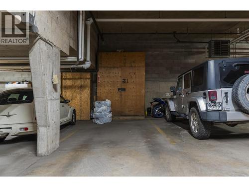 3901 32 Avenue Unit# 318, Vernon, BC - Indoor Photo Showing Garage