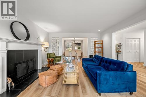 931 Crown Isle Dr, Courtenay, BC - Indoor Photo Showing Living Room With Fireplace