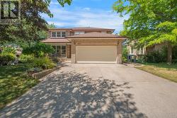 660 WHISTLER DRIVE N  Oshawa, ON L1J 7N7