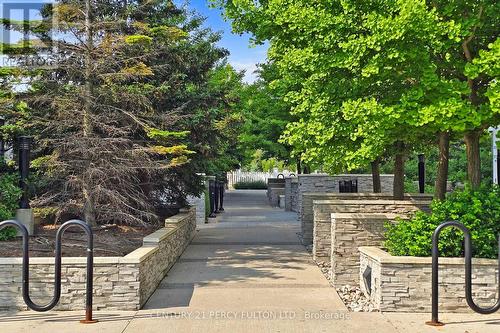 207 - 131 Upper Duke Crescent, Markham, ON - Outdoor