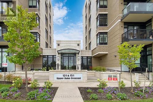 207 - 131 Upper Duke Crescent, Markham, ON - Outdoor With Balcony With Facade