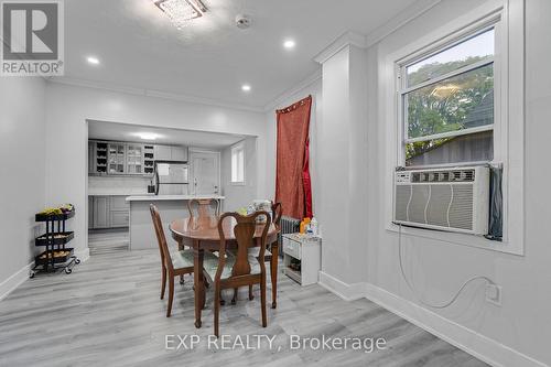 23 Lyndhurst Street, Hamilton, ON - Indoor Photo Showing Dining Room