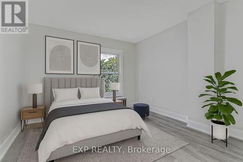 23 Lyndhurst Street, Hamilton, ON - Indoor Photo Showing Bedroom