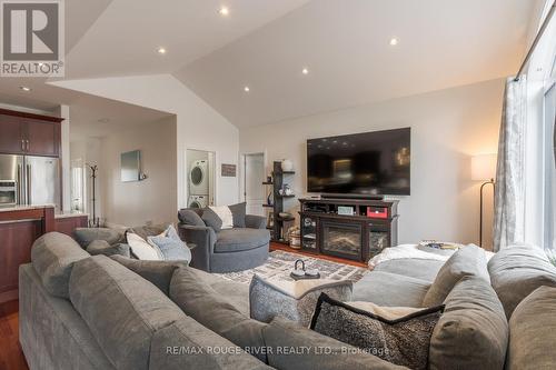 145 Homewood Avenue, Trent Hills, ON - Indoor Photo Showing Living Room