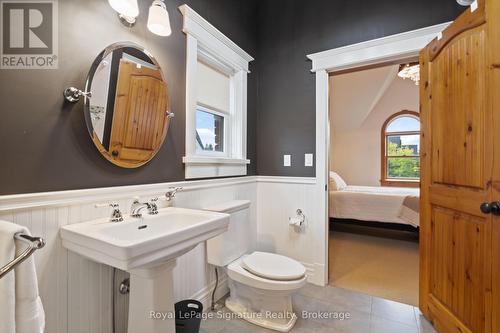 161 Snowbridge Way, Blue Mountains, ON - Indoor Photo Showing Bathroom