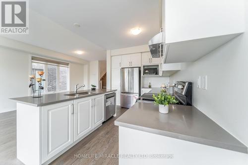 64 Phoenix Boulevard, Barrie, ON - Indoor Photo Showing Kitchen With Stainless Steel Kitchen With Upgraded Kitchen