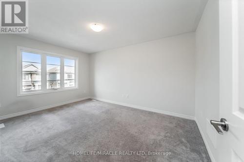 64 Phoenix Boulevard, Barrie, ON - Indoor Photo Showing Other Room