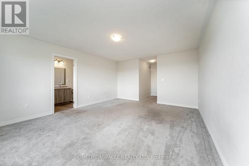 64 Phoenix Boulevard, Barrie, ON - Indoor Photo Showing Other Room