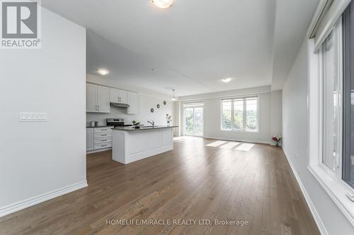 64 Phoenix Boulevard, Barrie, ON - Indoor