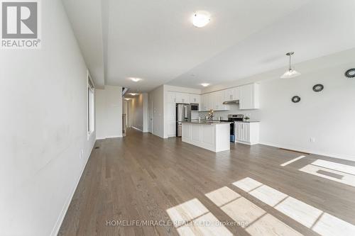 64 Phoenix Boulevard, Barrie, ON - Indoor