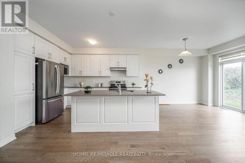 64 Phoenix Boulevard, Barrie, ON - Indoor Photo Showing Kitchen With Stainless Steel Kitchen