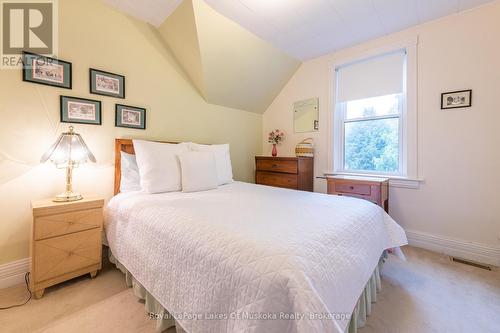 97 James Street, Burk'S Falls, ON - Indoor Photo Showing Bedroom