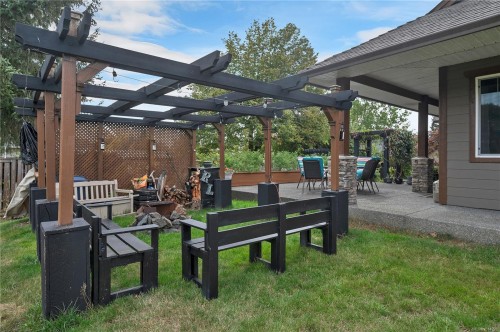 111 Petersen Rd South, Campbell River, BC 