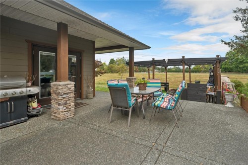 111 Petersen Rd South, Campbell River, BC 