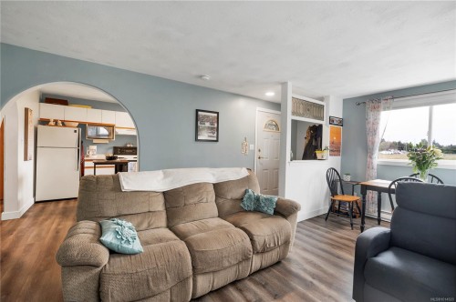 111 Petersen Rd South, Campbell River, BC 