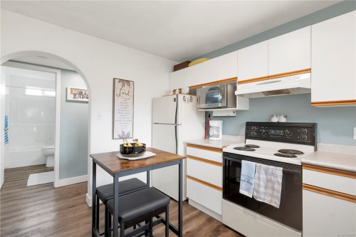 111 Petersen Rd South, Campbell River, BC 