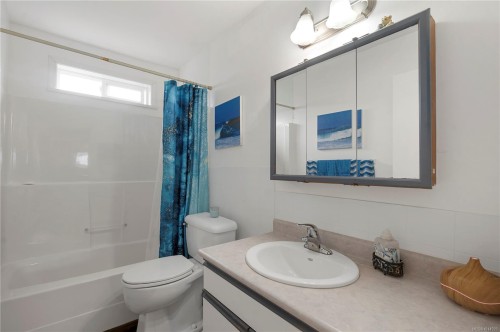 111 Petersen Rd South, Campbell River, BC 