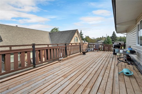 111 Petersen Rd South, Campbell River, BC 