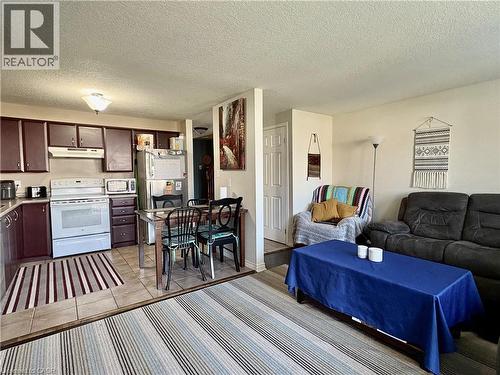 38 Max Becker Drive, Kitchener, ON - Indoor