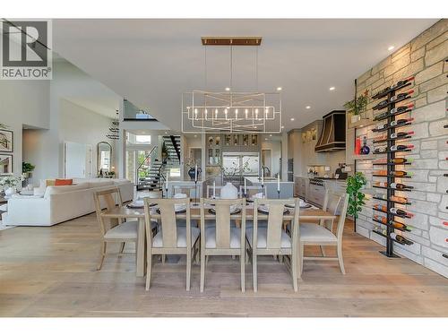 1612 Vincent Place, Kelowna, BC - Indoor Photo Showing Dining Room