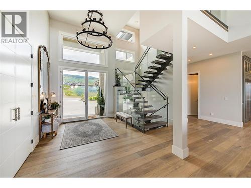 1612 Vincent Place, Kelowna, BC - Indoor Photo Showing Other Room