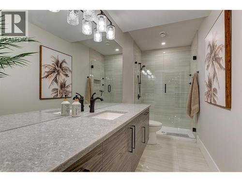 1612 Vincent Place, Kelowna, BC - Indoor Photo Showing Bathroom