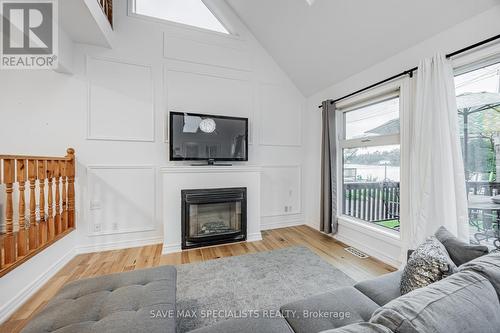 14829 Ninth Line, Whitchurch-Stouffville, ON - Indoor Photo Showing Living Room With Fireplace