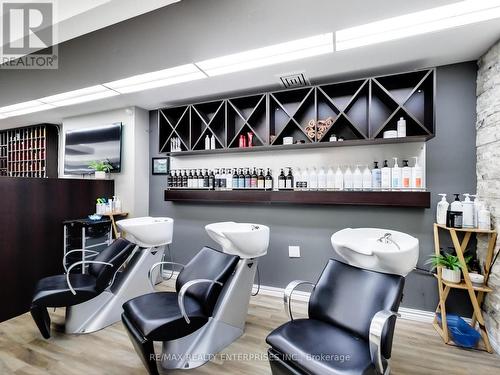 1735 Lakeshore Road W, Mississauga, ON 