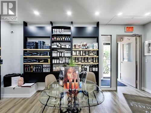 1735 Lakeshore Road W, Mississauga, ON 